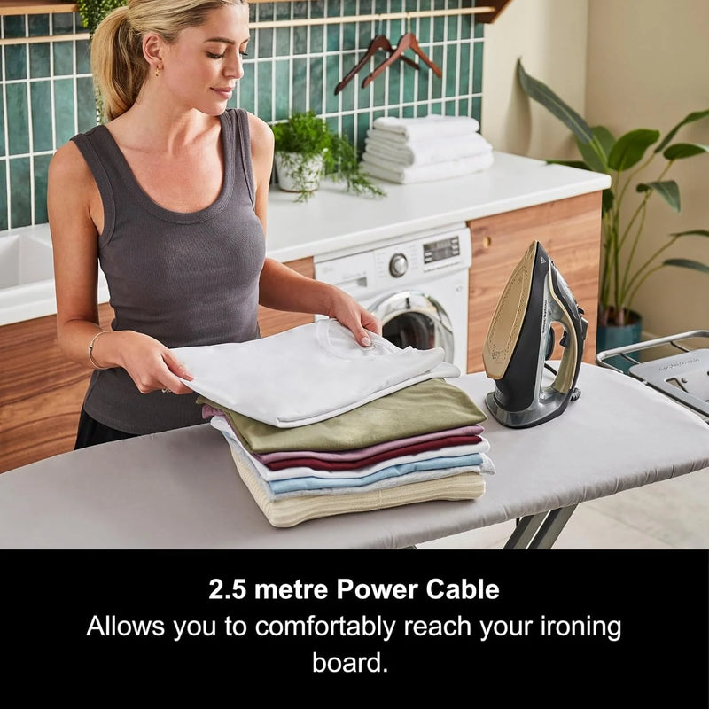 Morphy Richards 300302 Gold Crystal Clear Steam Iron